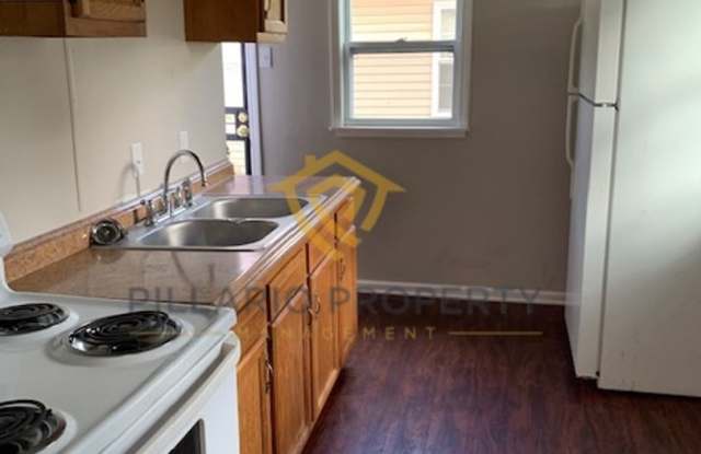 ** $250 MOVE-IN SPECIAL** Close to Downtown Indy and the Monon Trail, Affordable and 2 Bedroom Available NOW! Gallery 3