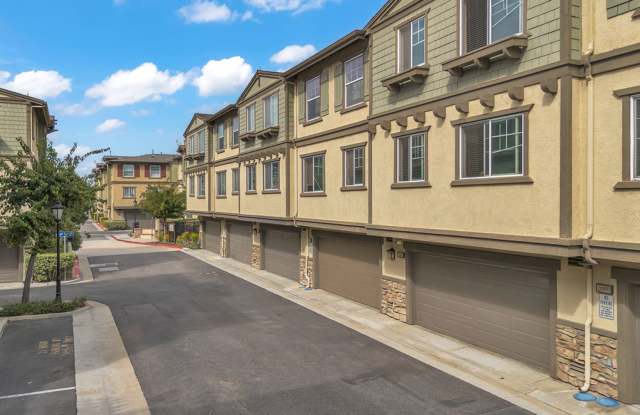 26090 Stonehaven Drive Gallery 4