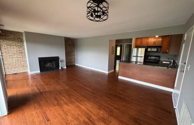 5852 Forest View Road photos photos