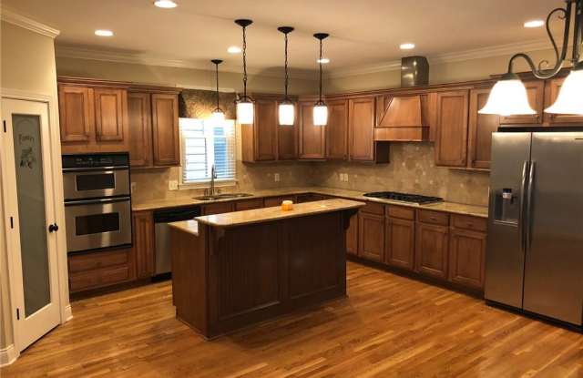 12640 Apsley Ln Gallery 3