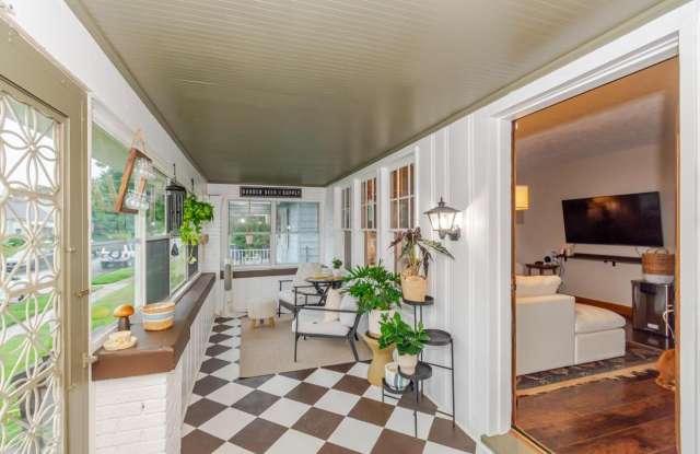 1749 King Avenue Gallery 4
