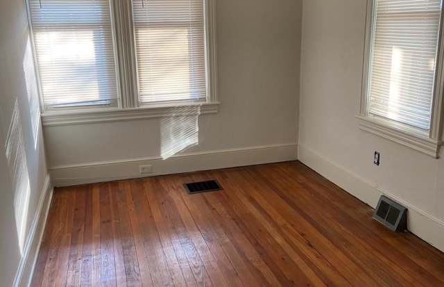 117 W SUMMIT AVENUE Gallery 3