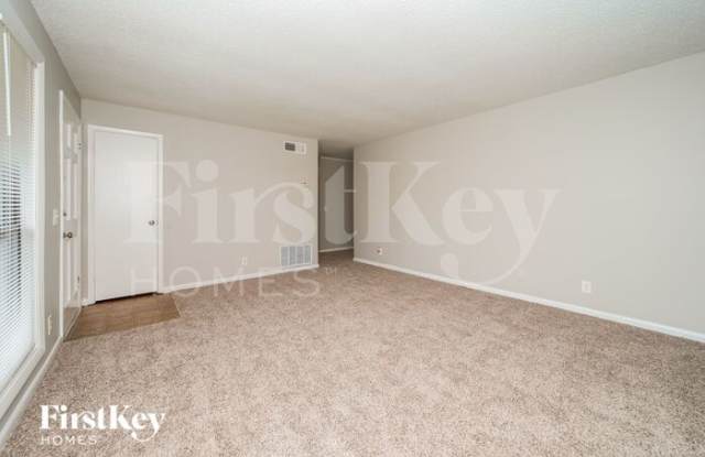5538 Lofty Pines Circle South Gallery 2