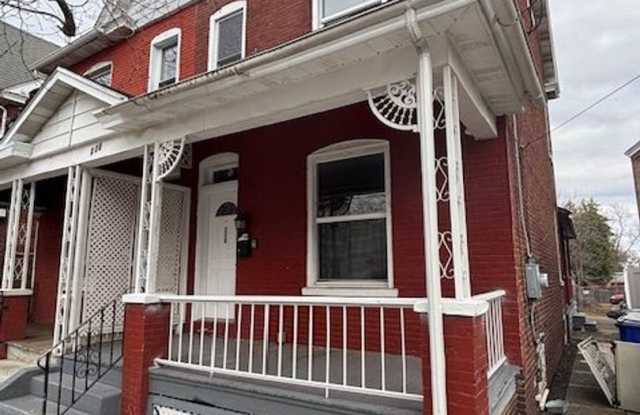 4 Bedroom Renovated Twin Available! photos photos 4 Bedroom Renovated Twin Available! photos photos