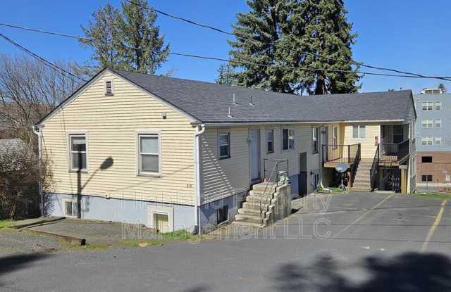410 SE McKenzie St photos photos