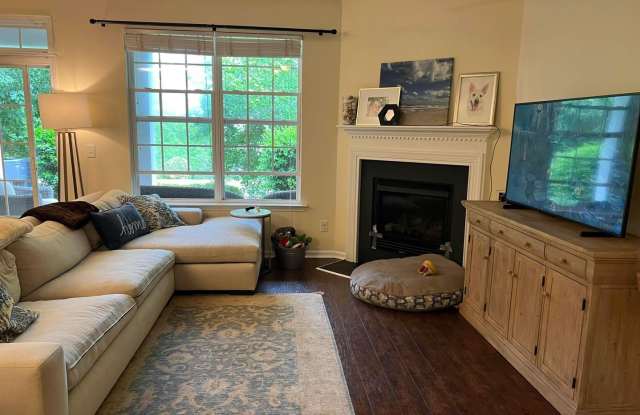 124 Longchamp Ln Gallery 4