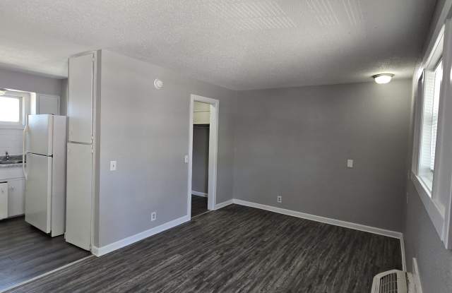 1924 S Broadway, Apt 32 - 1924 South Broadway, Wichita, KS 67211