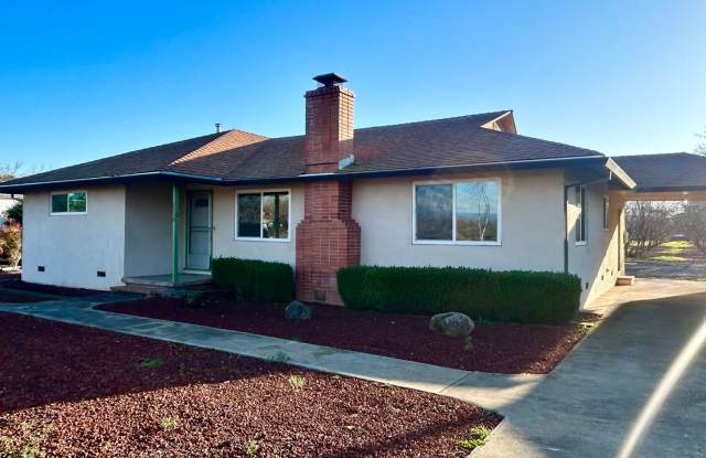 Great home just outside of town! photos photos