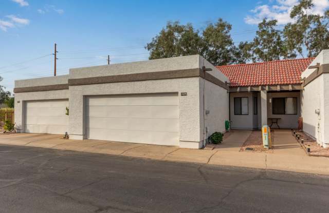 Updated 2 Bedroom, 2 Bathroom with Garage in Gated Community photos photos