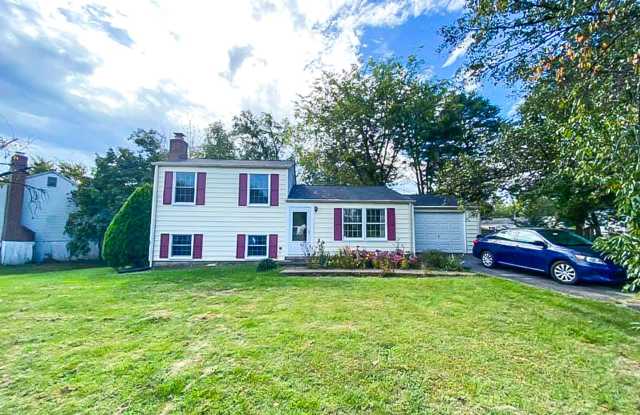 Beautifully Maintained 3 Bed 2 Bath Single Family In Beautiful Dulles Park Community photos photos