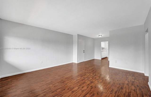 2250 Bay Drive Gallery 2