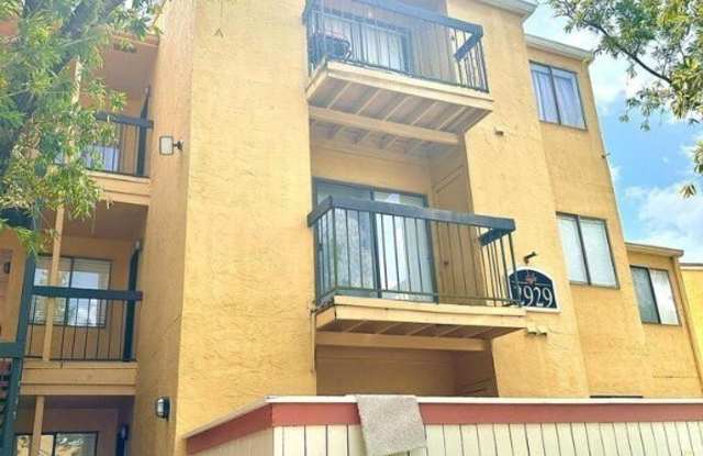 2929 Winkler Avenue unit: 1018 photos photos