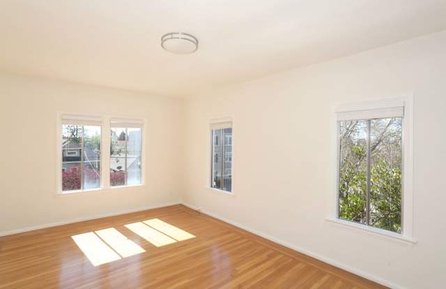 4231 Montgomery St photos photos