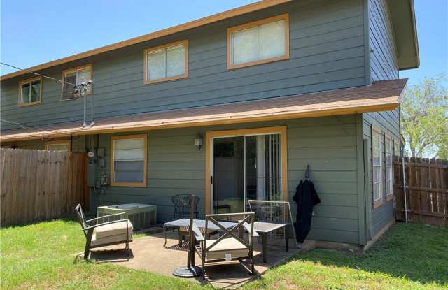 222 Craddock Avenue - 222 Craddock Avenue, San Marcos, TX 78666