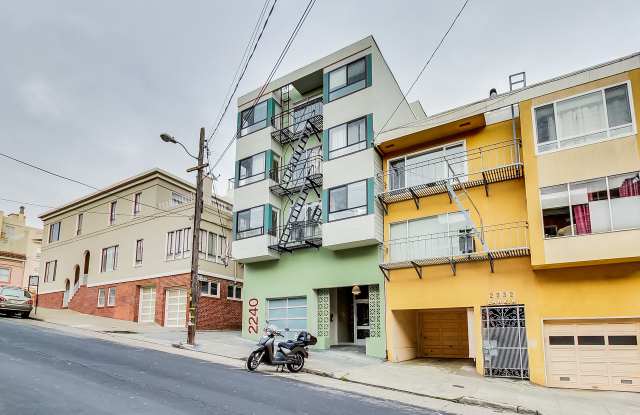 2240 LARKIN Street Gallery 4