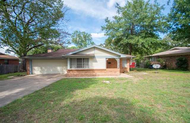 7105 Robinhood Lane Gallery 2