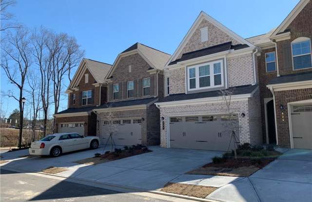 635 Bluffview Drive Gallery 2