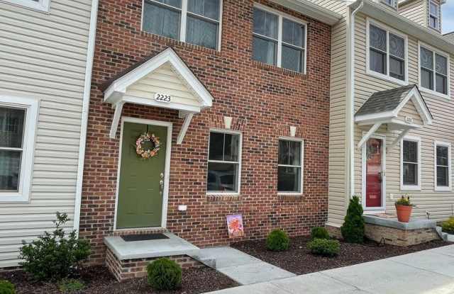 Spacious Luxury Townhome! Outstanding Location! photos photos