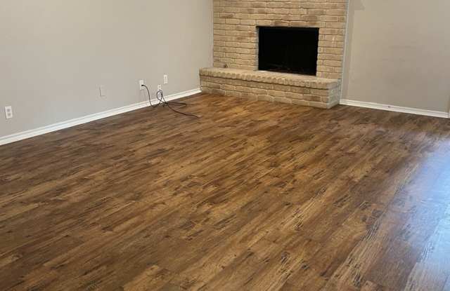 5634 LARKMEADOW DR Gallery 2