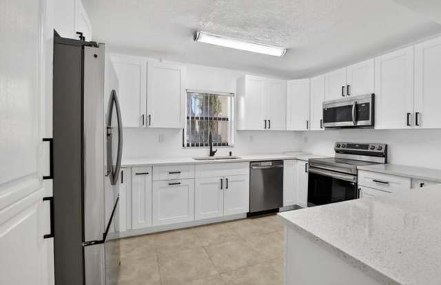11556 NW 1ST Street, Plantation, FL 33325 - 2539 Gallery 1
