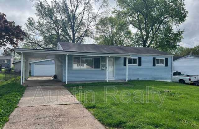 1050 Wycomb Dr photos photos