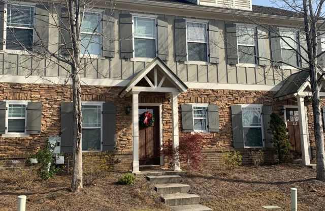 2BR in Whitehall Village ! Gallery 1