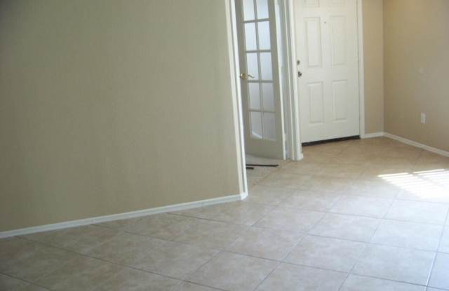 15709 W Watson Lane Gallery 3