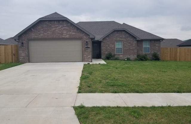 550 Captain Marshal - 550 Captain Marshal St, Prairie Grove, AR 72753