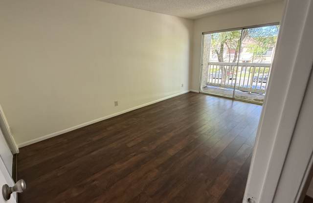6516 Marquette Street Gallery 4