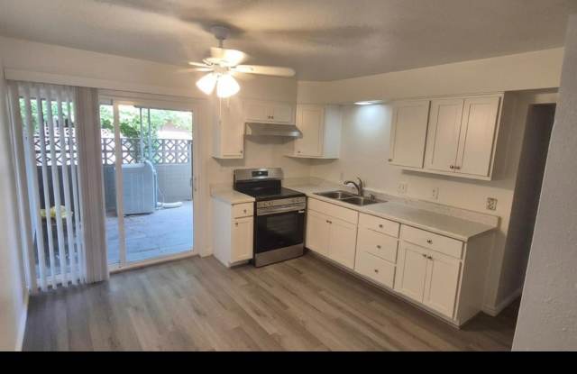3133 E Glenrosa Avenue Gallery 4