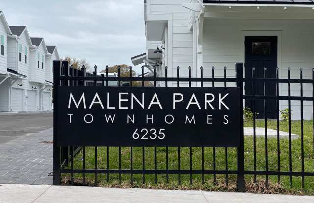 6235 South Manhattan Avenue photos photos