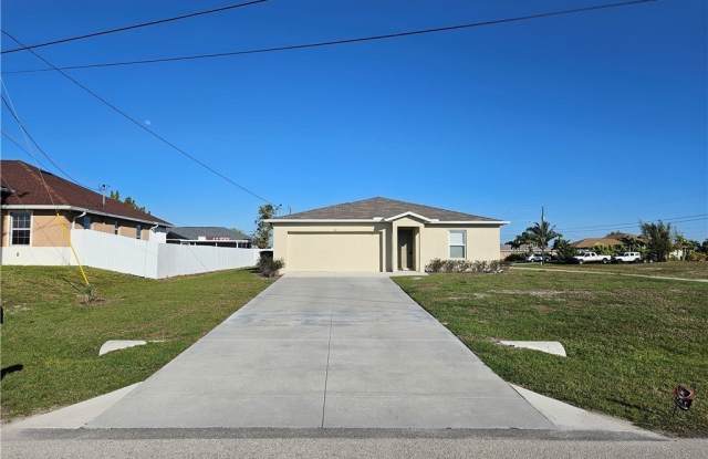 901 NW 15th Place Gallery 1