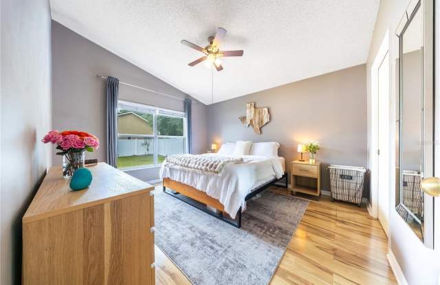 1321 WHITEWOOD Way Gallery 4
