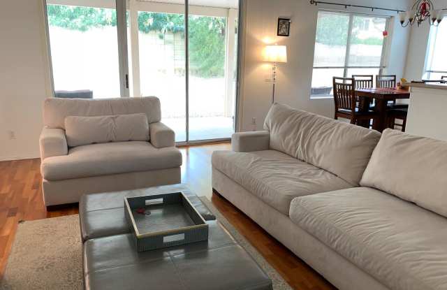 9256 E KAREN Drive Gallery 4