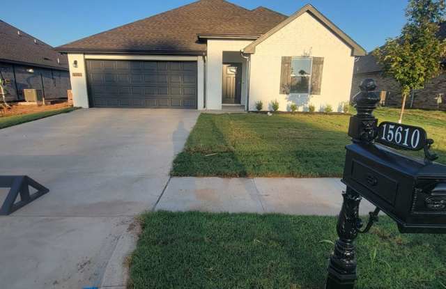 New Construction 4 Bed 3 Bath DR Horton Home photos photos