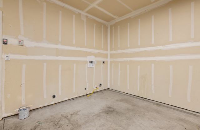 528 N Fourth Street - 528 North 4th Street, Porterville, CA 93257