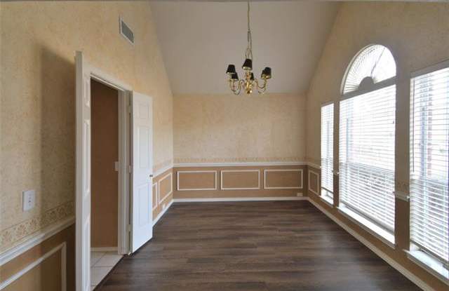 1110 Timberline Lane Gallery 4