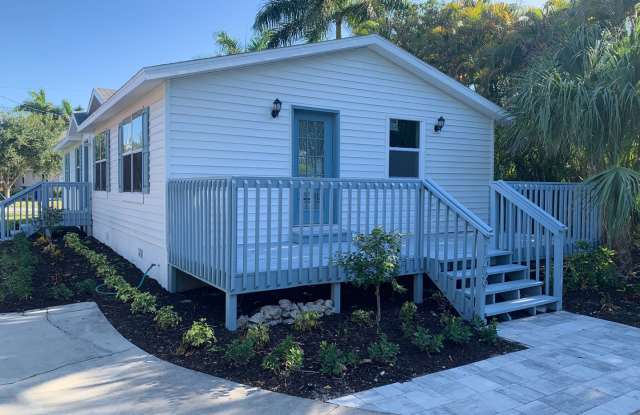 ***PET FRIENDLY***LAKE PARK ***4 BED / 2 BATH***AMAZING LOCATION ***ANNUAL RENTAL** photos photos