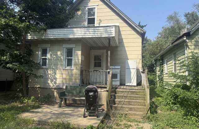 601 Alexander Ave - 601 Alexander Avenue, Peoria, IL 61603