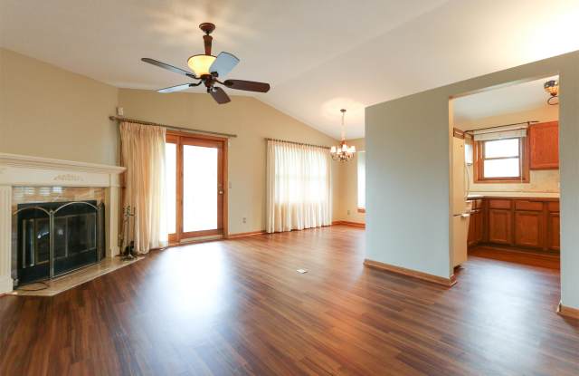 5302 Highpointe Drive - 5302 Highpointe Terrace, Bloomington, MN 55437