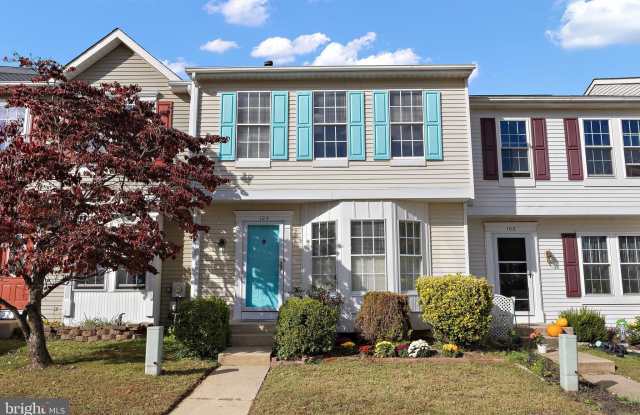 104 W SHETLAND Court photos photos