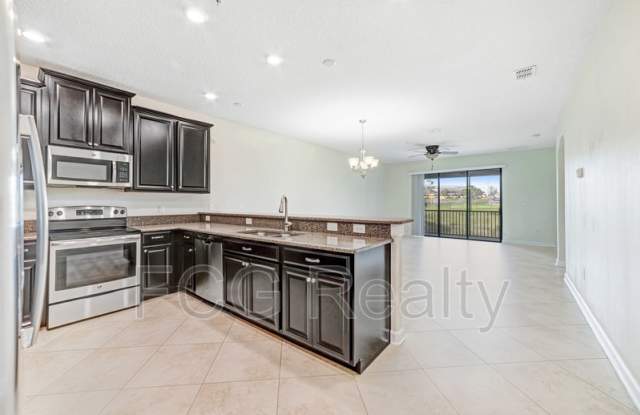 1221 Long Cove Loop Gallery 2
