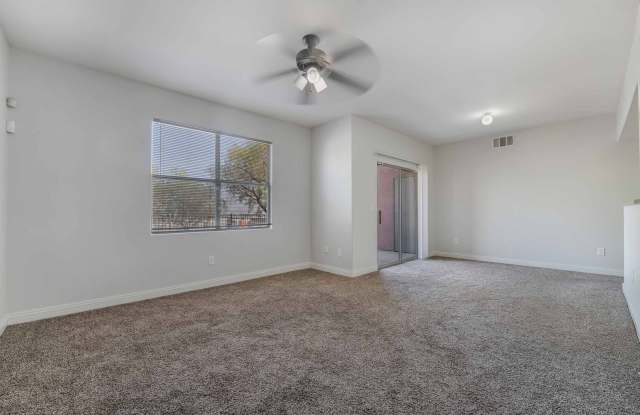 Beautiful Condo with Spacious Layout! Gallery 4