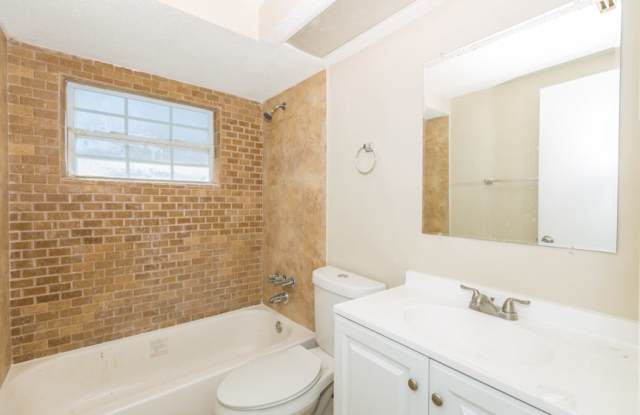 7302 Deerfield Dr Gallery 3