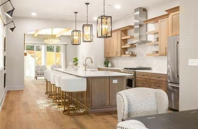 722 Lakeview Avenue NE unit: A photos photos