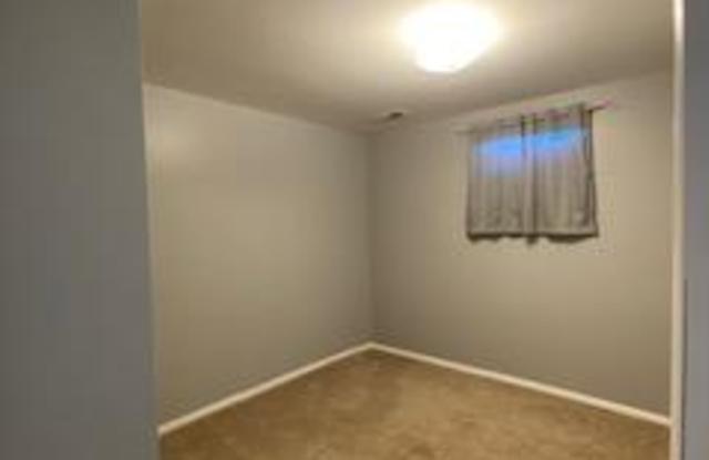 748 E 600 N photos photos