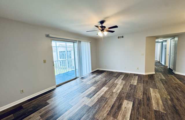 2226 Clearwater Dr Apt H Gallery 4