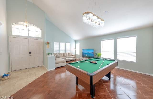 1035 Thornfield Lane photos photos