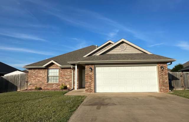Beautiful 3 Bedroom 2 Bath Home - Storm Shelter photos photos