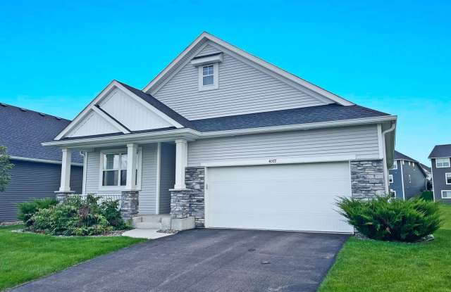 Sparkling, SPACIOUS Like-New Home with 3 Bedrooms on Main Level has Gigantic Family Room and Fireplace! - 4577 Cobalt Lane, Woodbury, MN 55129